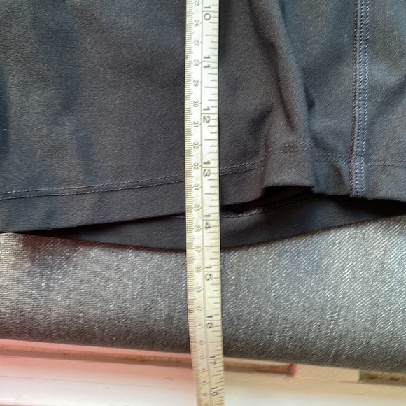 SOLD—Avia biker shorts M - Picture 5 of 6